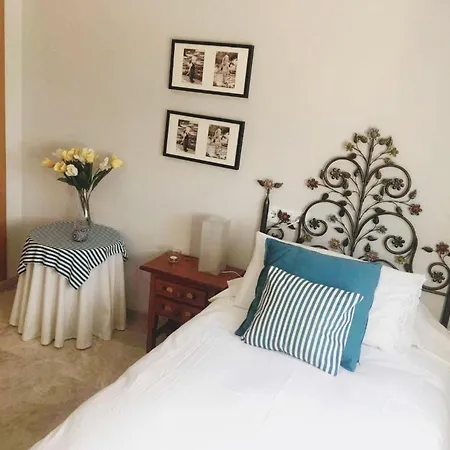 2 La Casa De Marilo Alloggio in famiglia *