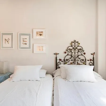 Homestay 2 La Casa De Marilo Tomares